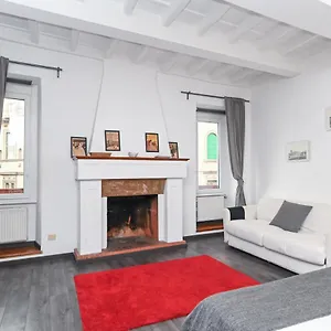 Apartment Gorgeous Trastevere Loft On The River, Rome