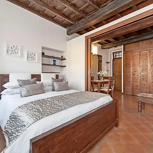 Apartment Lovely Trastevere Center, Rome