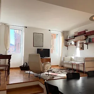 Apartment Sunny Side Trastevere, Rome