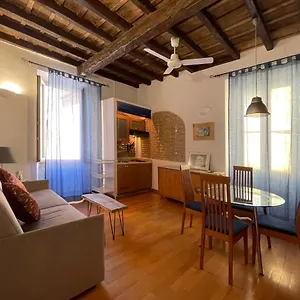 Apartment Calisto 3, Rome